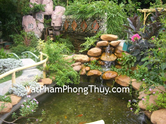 Dùng nước hóa giải hướng xấu cho nhà ở