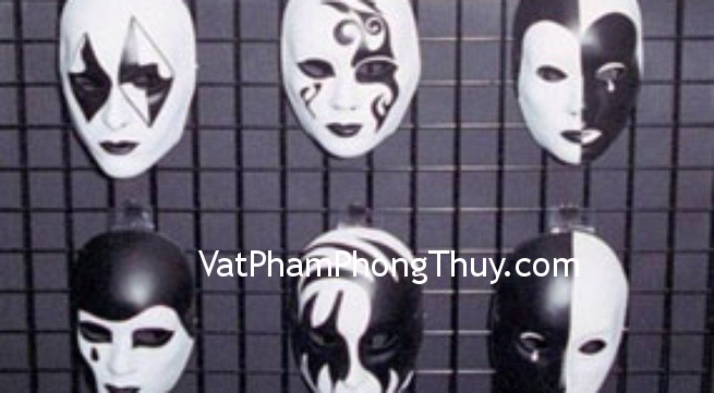 Cần hiểu biết về phong thủy khi treo mặt nạ trong nhà