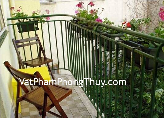 Chọn hướng hợp phong thủy cho ban công