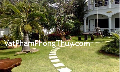 Không nên lát đá cả sân vườn