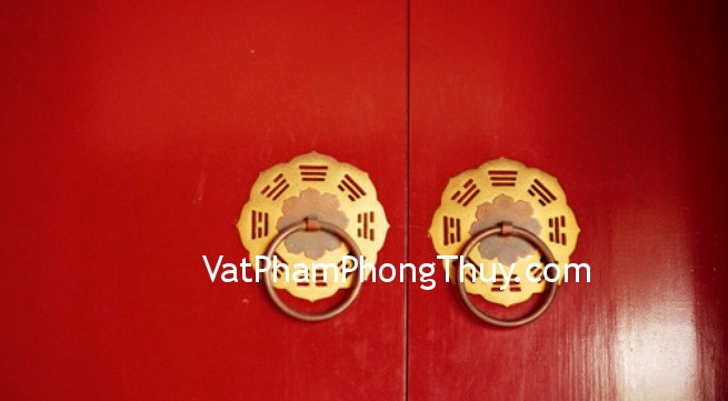 Những "không nên" đối với cửa chính