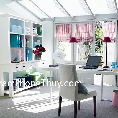 Những lưu ý khi bố trí bàn viết