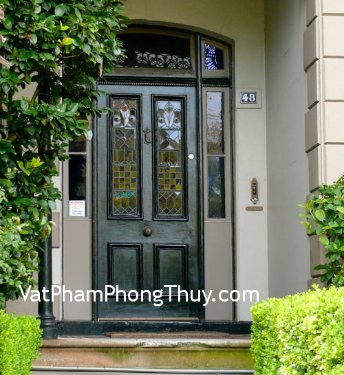 Những cấm kỵ khi mở cửa ra vào