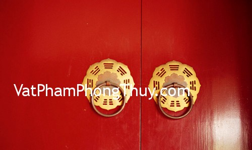 Những kiêng kị đối với cửa chính