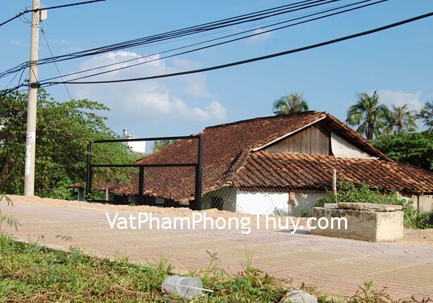 Những bất lợi của nhà thấp hơn mặt đường