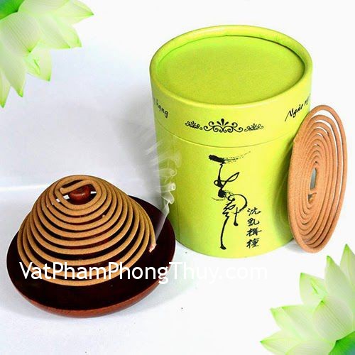Cắm trụ sắt trong bát hương, gia chủ hay bị đau đầu