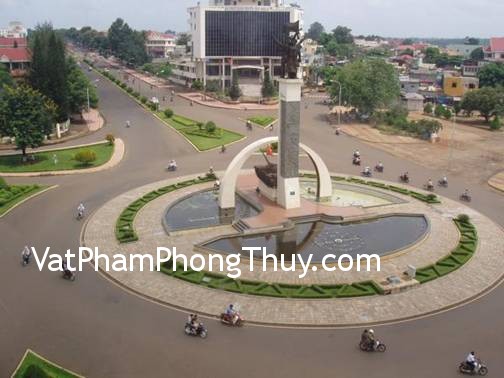 Phong thủy cho nhà đối diện giao lộ, bùng binh