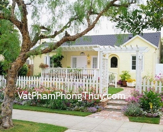 Gia đình bất hòa vì nhà ở phạm phong thủy