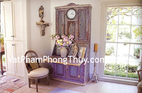 Treo đồng hồ trong nhà để mưu cầu việc lớn trong kinh doanh