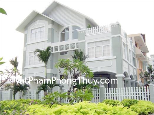 Hướng nhà phạm phong thủy và cách hóa giải