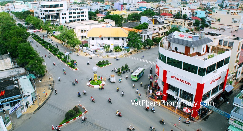 Những kiểu nhà mặt tiền dễ gây họa theo phong thủy