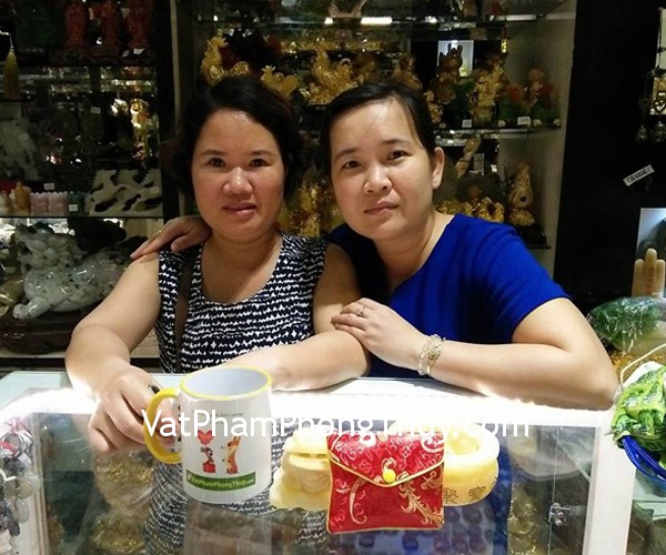 Chị Cẩm Vân- khách hàng mua Bồn Nguyên Bảo Hoàng long GM073, Phật bản mệnh đá mắt mèo - Ngọ (Đại Thế Chí Bồ Tát) S6339-5, Thiềm thừ hoàng long GM022