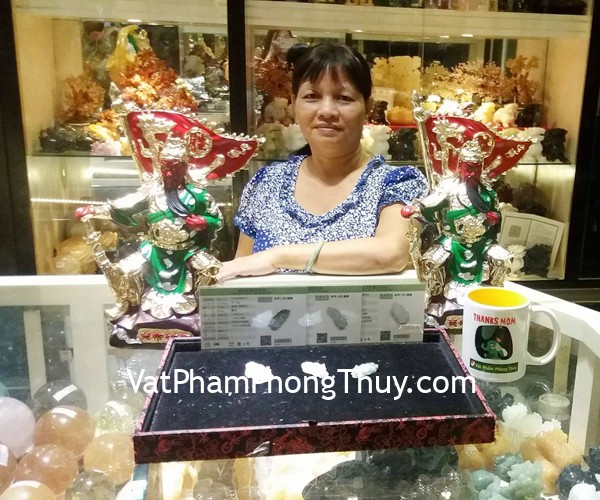 Chị Mai - khách hàng mua Quan công ngồi E275, Tỳ hưu Phỉ thúy S5151-2667, Tỳ hưu Phỉ thúy S5151-1602, Tỳ hưu Phỉ thúy S5151-1387