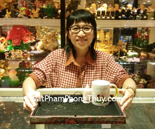 Chị Phòng - khách hàng mua Tháp văn xương thạch anh hồng M118, Ve ngọc Phỉ thúy S6325