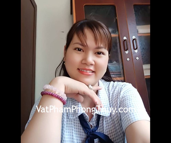 Chị Ly - khách hàng mua chuỗi ruby vát cạnh S879-24180