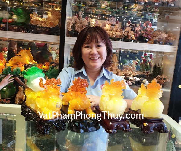 Chị Phương - khách hàng mua Tỳ hưu vàng kéo bắp cải xanh LN045, Tỳ hưu Như ý bích tà LN050, Cặp Tỳ hưu Chiêu tài LN052