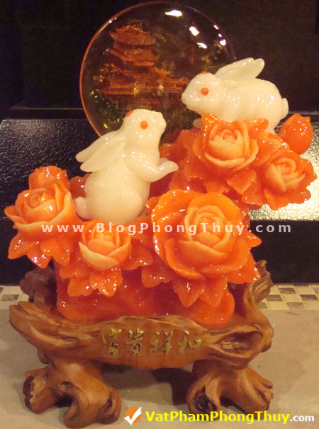 Hoa mẫu đơn và cặp thỏ ngọc - vatphamphongthuy.com