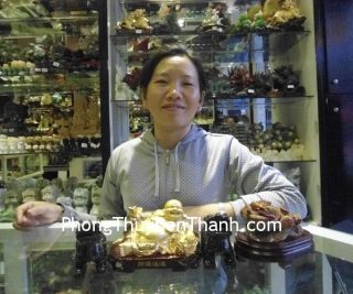 Chị Hạnh - khách hàng mua Phật di lạc E322 và Tỳ hưu Bắc Kinh BKD-S