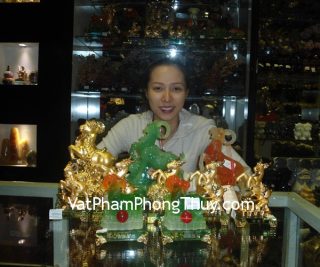Chị Thụy - khách hàng mua dê phong thủy như ý H060G, H061G, H102G