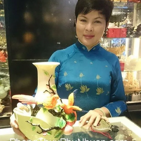 Cô Nguyệt– khách hàng mua Bình chim hỷ tước A173