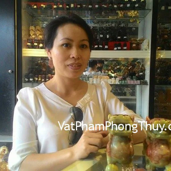 Chị Thảo - khách hàng mua Tỳ Hưu đá Tiêu Ngọc DT197