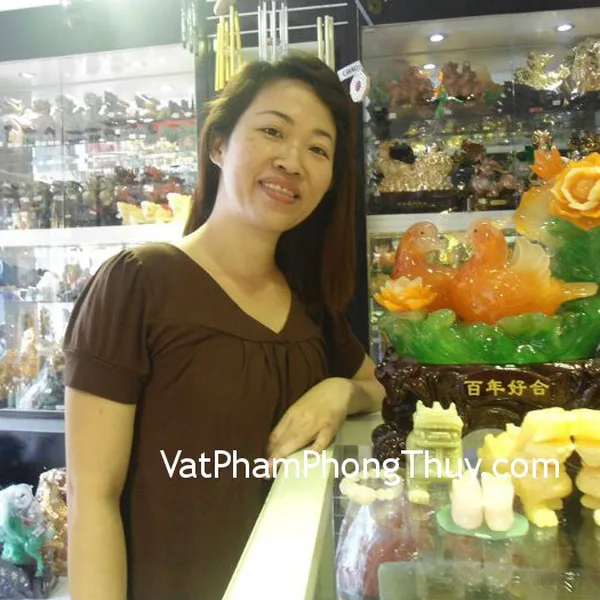 Chị Tuyết Anh - khách hàng mua Tỳ Hưu Bắc Kinh BKX-S, Tỳ Hưu Hoàng Long M021, Uyên Ương thạch anh M133 và tượng Uyên Ương A167