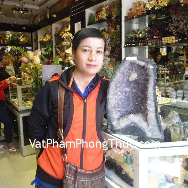 Chị Hằng - khách hàng mua hang thạch anh tím H086-40147