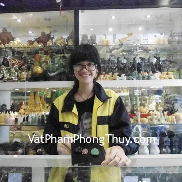 Chị Cầm -khách hàng mua Phật bản mệnh tuổi ngọ S5069-7