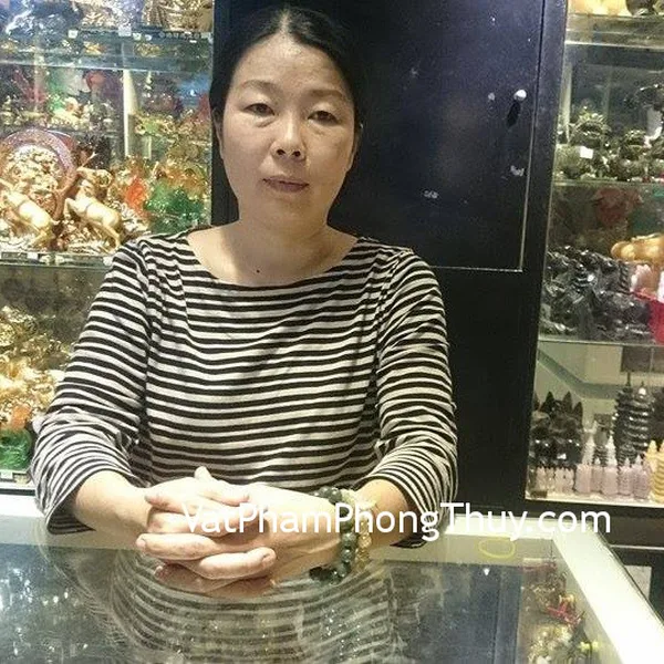 Chị Hạnh - Khách mua chuỗi thạch anh tóc vàng S5106, Chuỗi ngọc phỉ thúy xanh đậm S5112 và bột tẩy uế BTU