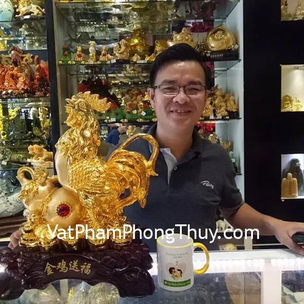 Anh Phú - khách hàng mua tượng gà vàng bên hồ lô G030A