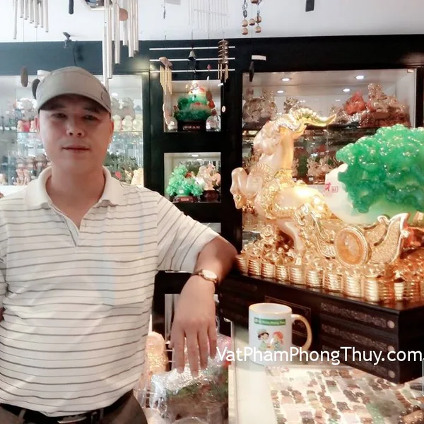 Anh Minh - khách hàng mua tượng dê H007G