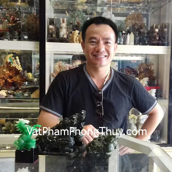 Anh Quân - khách hàng mua Cặp Tỳ hưu Lam ngọc có đế M008, Cặp Tỳ hưu Lam ngọc có bờm GM016, Ngựa xanh đế đen G112A