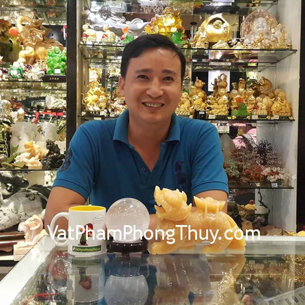 Anh Hiếu - khách hàng mua tỳ hưu hoàng long vẩy rồng M015 và quả cầu thạch anh trắng GM148-9250