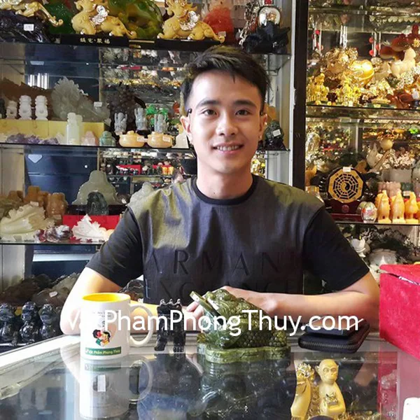 Anh Hưng - khách hàng mua tỳ hưu bắc kinh đen BKD-S và thiềm thừ lam ngọc GM023