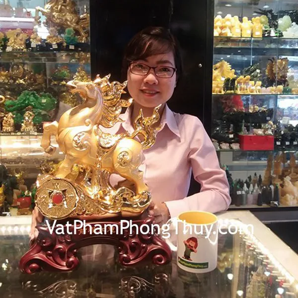 Chị Hoài - Khách mua Ngựa vàng thành công H305G