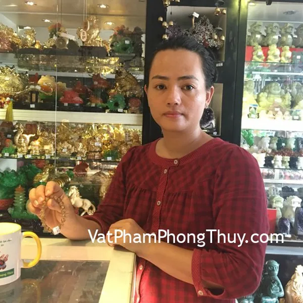 Chị Tuyền - khách hàng mua chuỗi thạch anh tóc vàng tươi Uruguay A+++ S6366-S5-4022