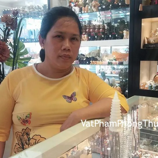 Chị Anh - khách hàng mua tháp văn xương bạch ngọc 9 tầng GM066, mặt ve ngọc phỉ thúy S6509