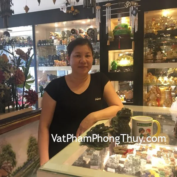 Chị Đoan - khách hàng mua Thiềm Thừ đá Lam Ngọc GM026, Tỳ Hưu đá Lam Ngọc DT113