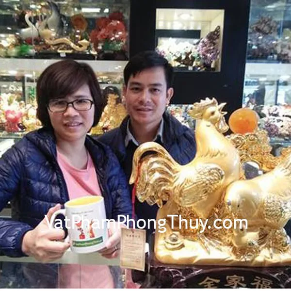 Anh Hảo - khách hàng mua tượng gia đình gà G004A