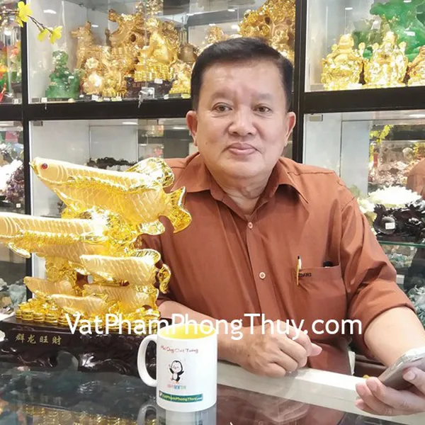 Chú Long - khách hàng mua tượng lục ngư lướt sóng tiền C093A