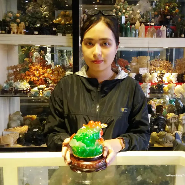 Chị Linh - khách hàng mua Thiềm thừ xanh C063A