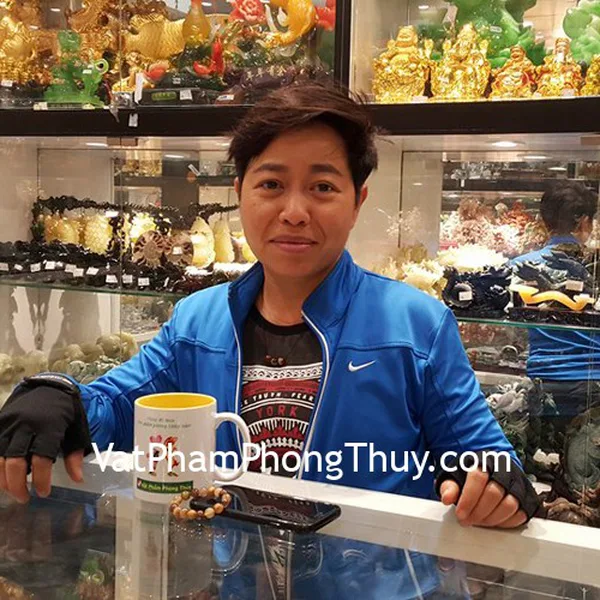Chị Nhâm - khách hàng mua chuỗi thạch anh tóc đồng A+ S6662-4536