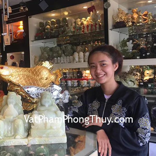 Chị Yến - khách hàng mua thần tài thổ địa đá onyx Himalaya lớn TDX3-2,cá kim long vàng bạc C090A