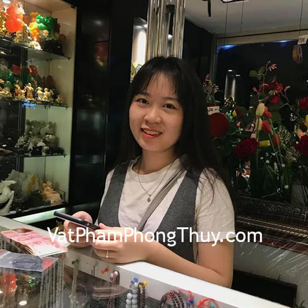 Chị Liên - Khách hàng mua Phật bản mệnh (tuổi Hợi) S1131