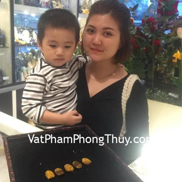 Chị Hương - khách hàng mua phật bản mệnh đá mắt mèo S6484