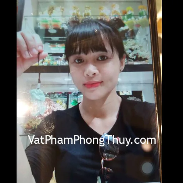 Chị Thảo - khách hàng mua mặt tỳ hưu ngọc phỉ thúy xanh siêu cấp S6898-7360