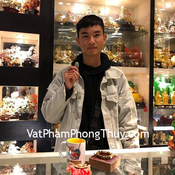 Anh Trí - khách hàng mua phật bản mệnh tuổi Thân ngọc Phỉ Thuý và chuỗi mắt mèo S6837