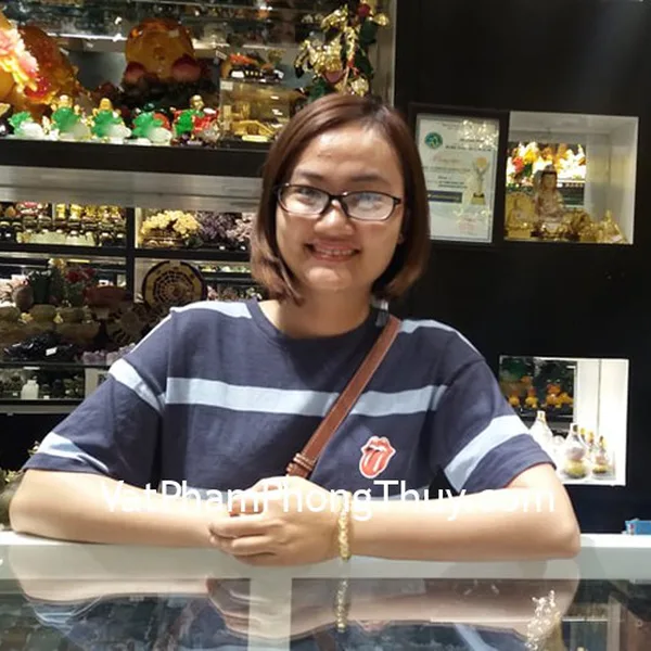 Chị Trang - khách hàng mua chuỗi thạch anh tóc vàng A+++ S6746-2397