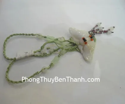 Tỳ Hưu đeo cổ đá hắc ngà vẩy rồng nhỏ s490-1
