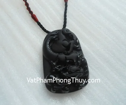 Long mã tinh thần đá hắc ngà S2029